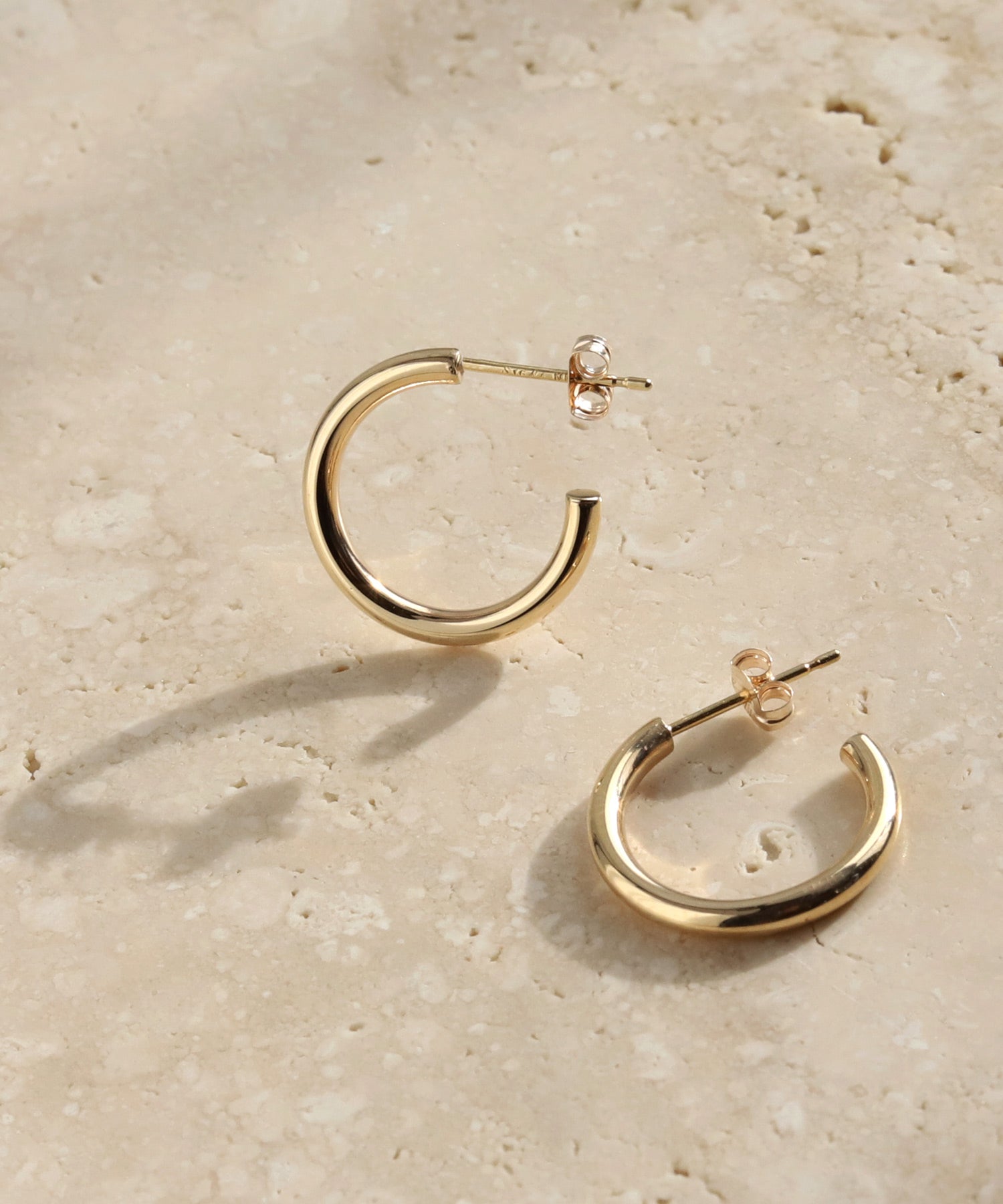 SIENA ROSE】パイプハーフフープピアス[M]｜SANPO ONLINE(サンポー