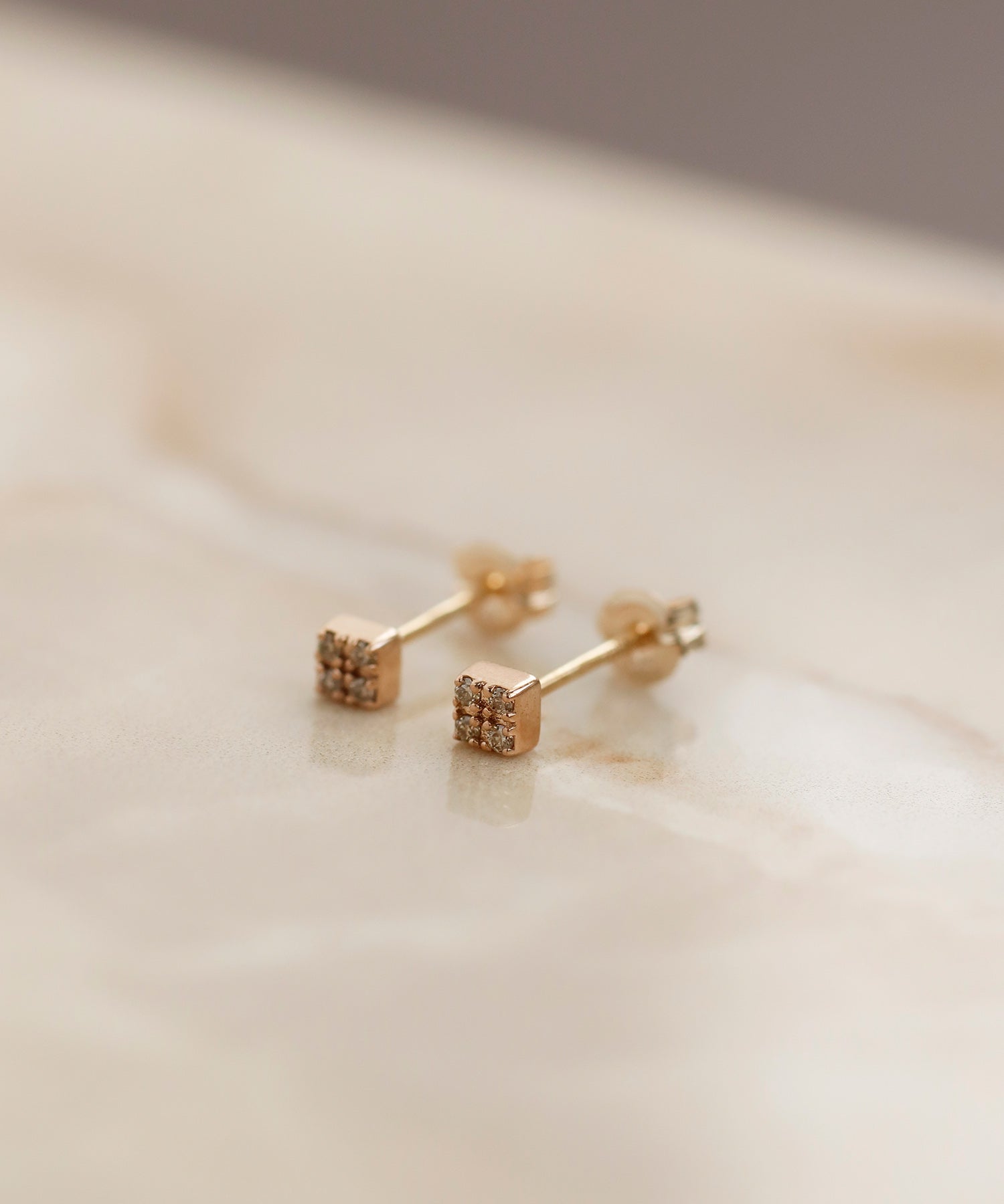 SIENAROSE】スクエアダイヤピアス｜アネモネ・シエナロゼ・ミミサン