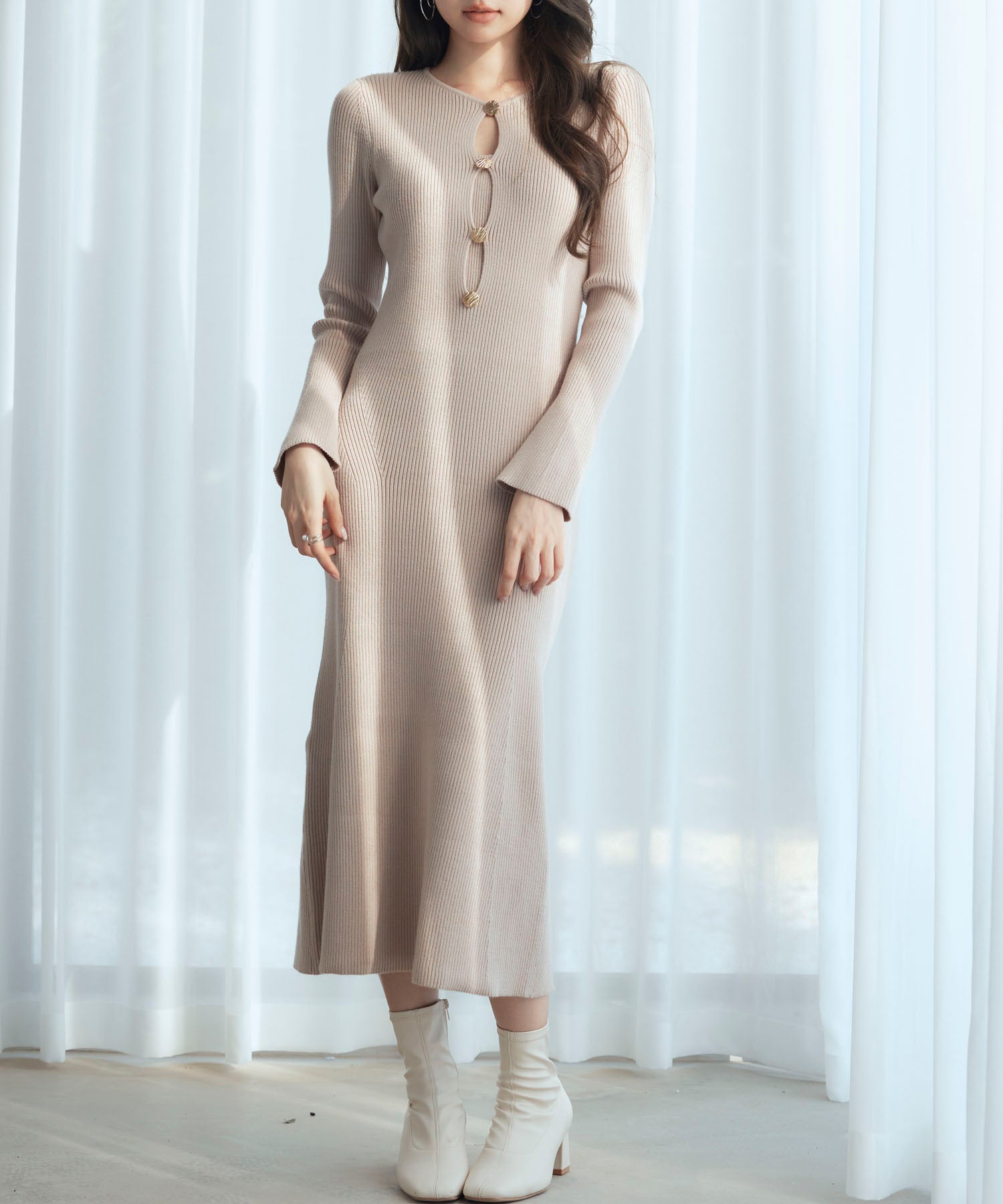 涙開き風ミモレ丈ニットワンピースsdpxyf3300 ベージュ – [公式]SAISON