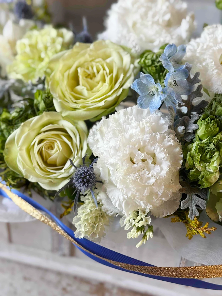 生花のトレジャーボックスアレンジ ホワイト L｜フラスタ・楽屋花の