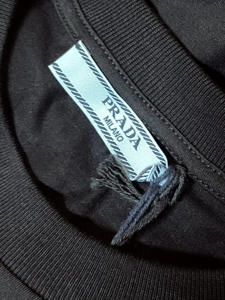 PRADA (プラダ) トライアングルロゴ クルーネック 半袖 Tシャツ