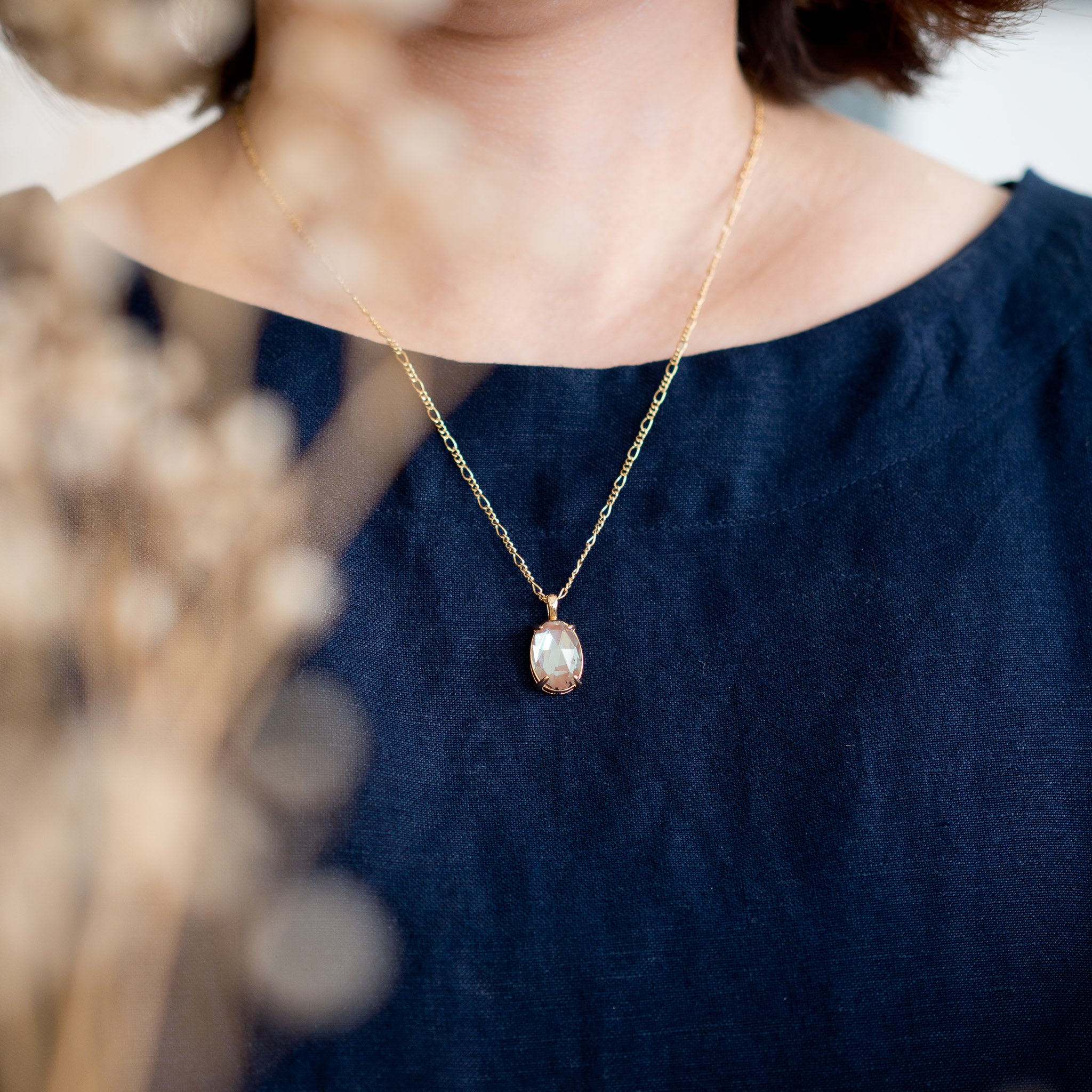 アンティークサフィレットネックレス 14×10ミリ ローズカットサフィレット