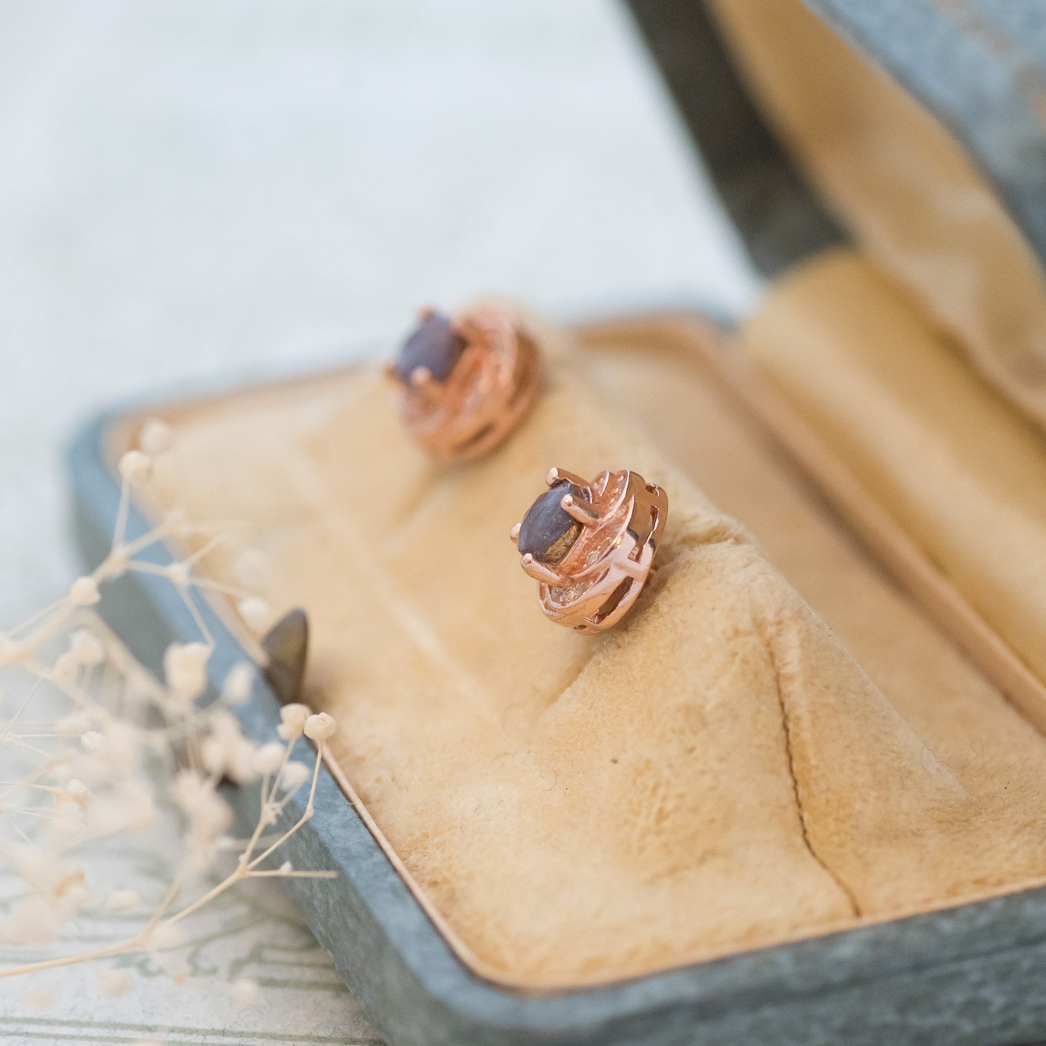 アンティークサフィレットピアス