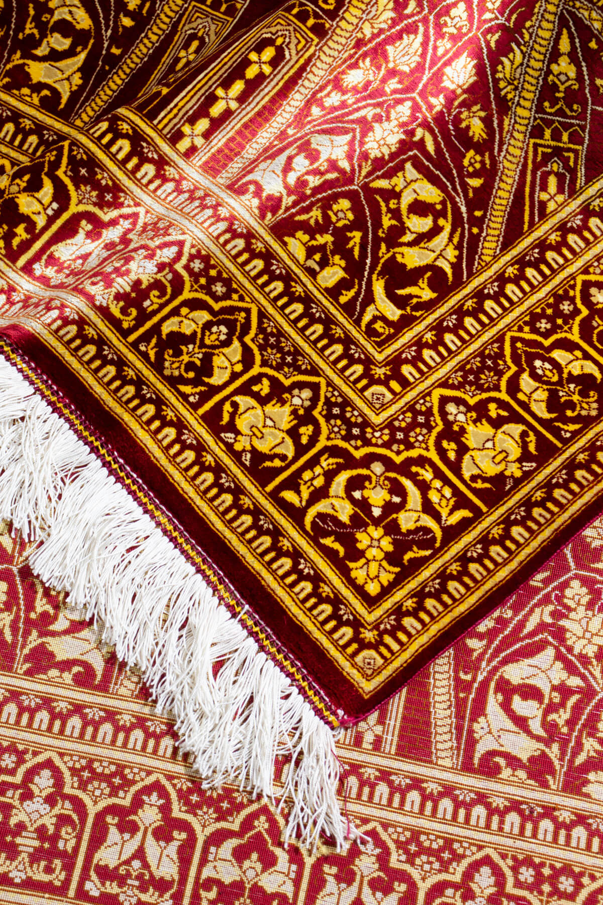 ペルシャ絨毯 クム産 カレキ工房 シルク 約80cm x 117cm｜SATHI RUGS