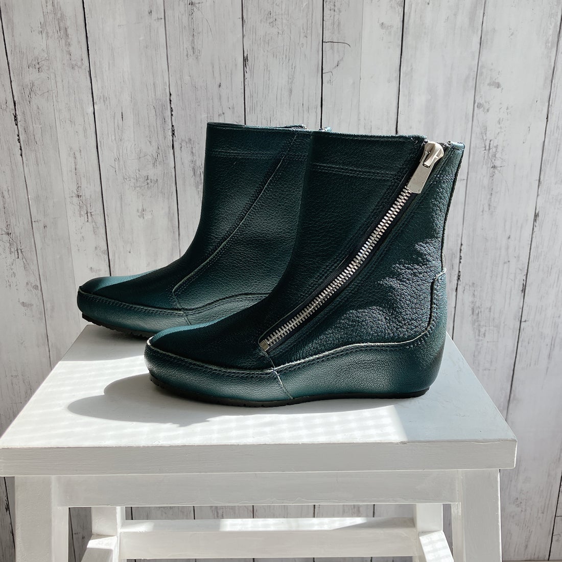 ヒナ デイ グリーン Hina Day Green 日本製 サイドファスナー レザー