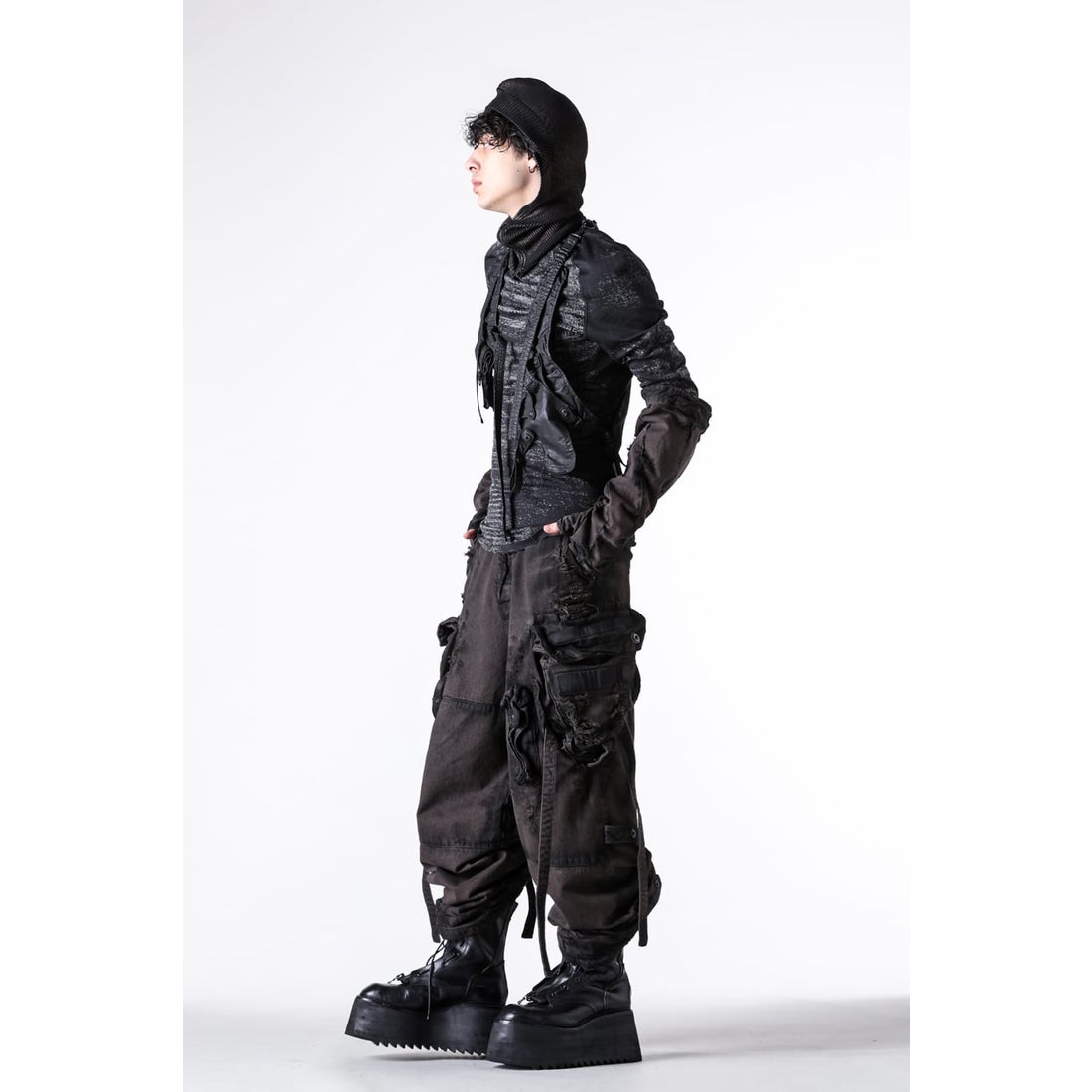 ユリウス JULIUS COATED CLOTH VEST （BLACK） - ファッション通販