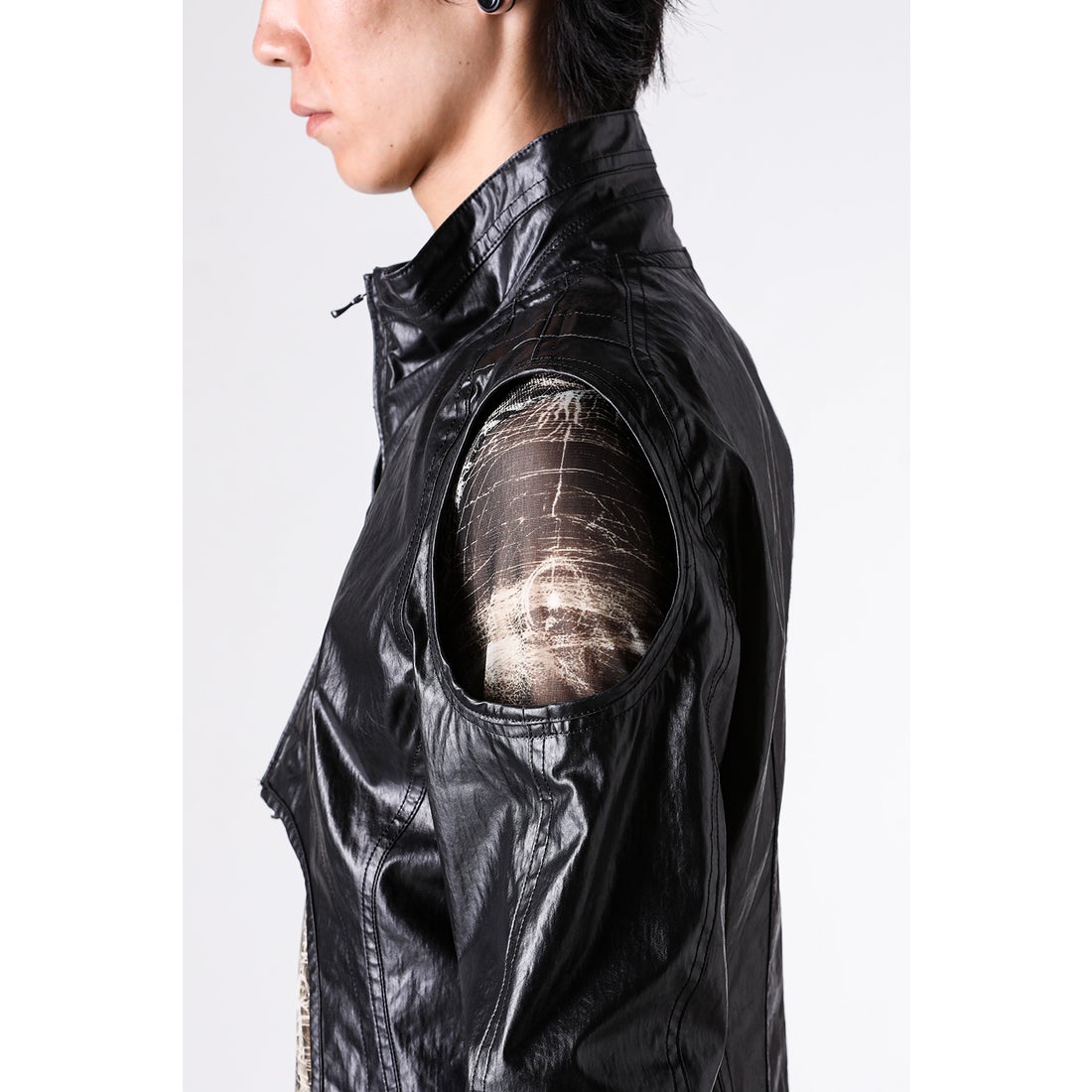 ユリウス JULIUS LAMINATED CLOTH BLOUSON （BLACK） -FASCINATE