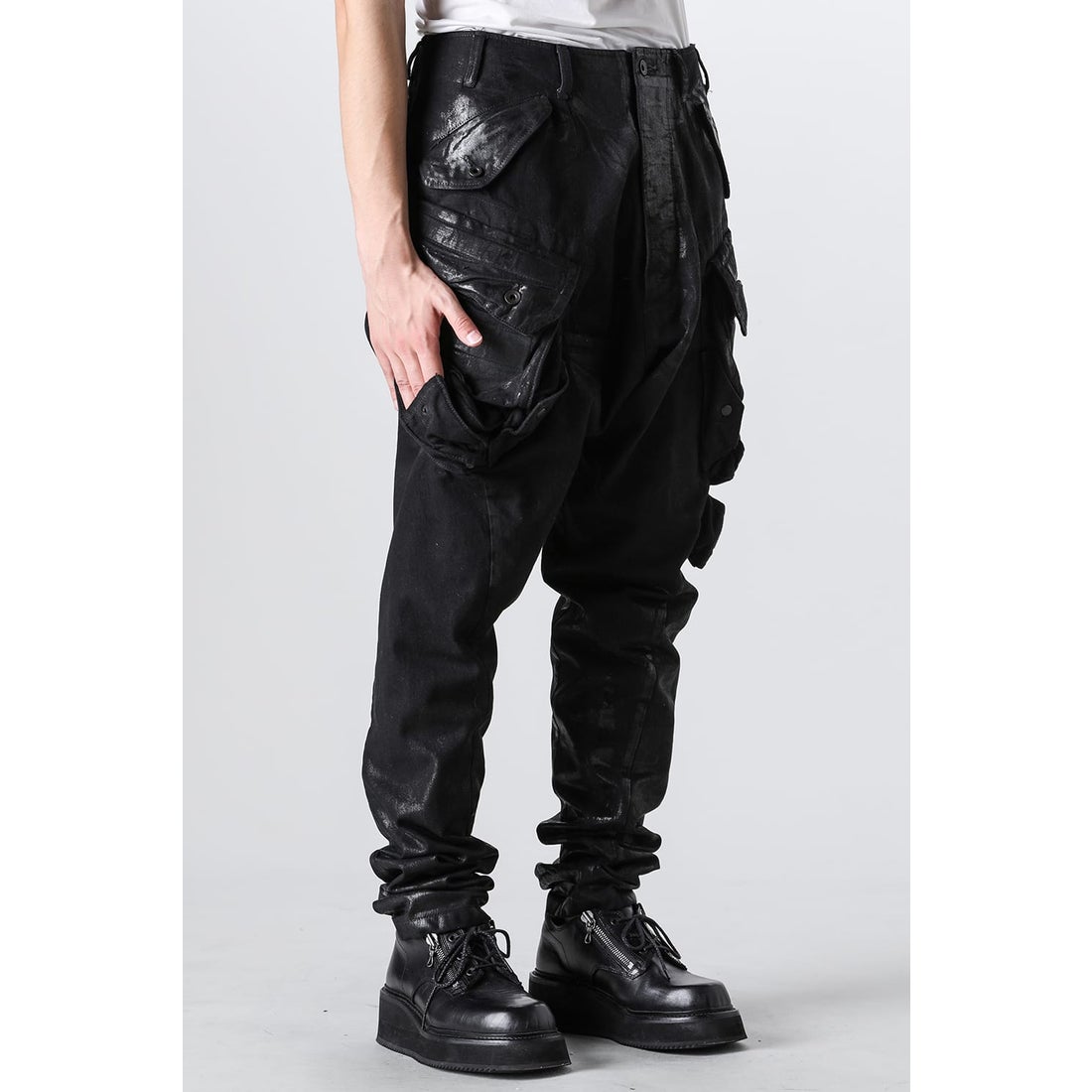 ユリウス JULIUS Coating Gasmask Pants（Black） 通販 大阪心斎橋