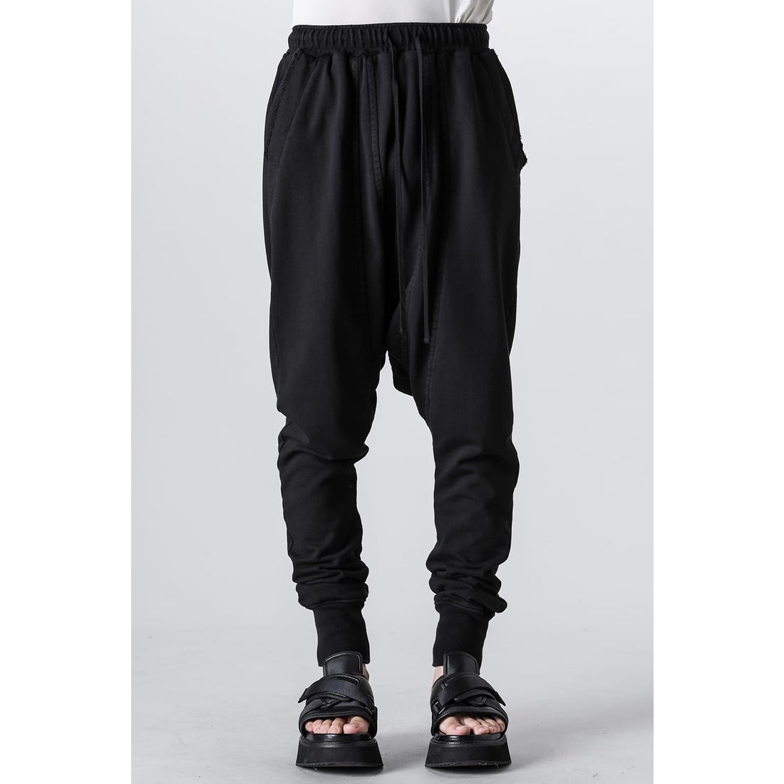 JULIUS Cotton Sweat Seamed Sarrouel Pants （Black） - Osaka