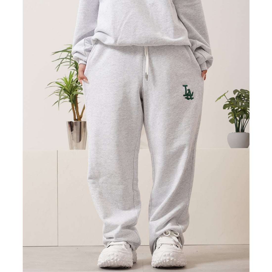 ワンフォークロージング 1111clothing LA ロゴ刺繍 スウェットパンツ