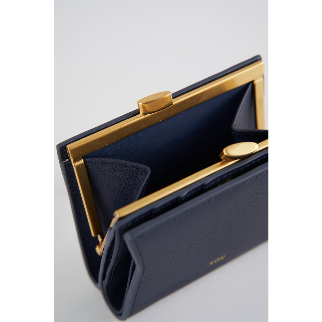 トーヴ TOV PETAL WALLET （Black） -靴＆ファッション通販 ロコンド