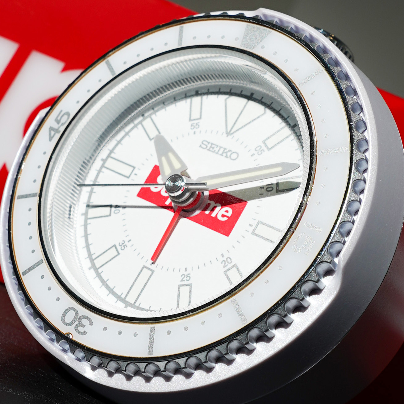 Supreme Seiko Mai Alarm Clock White | Senikersku