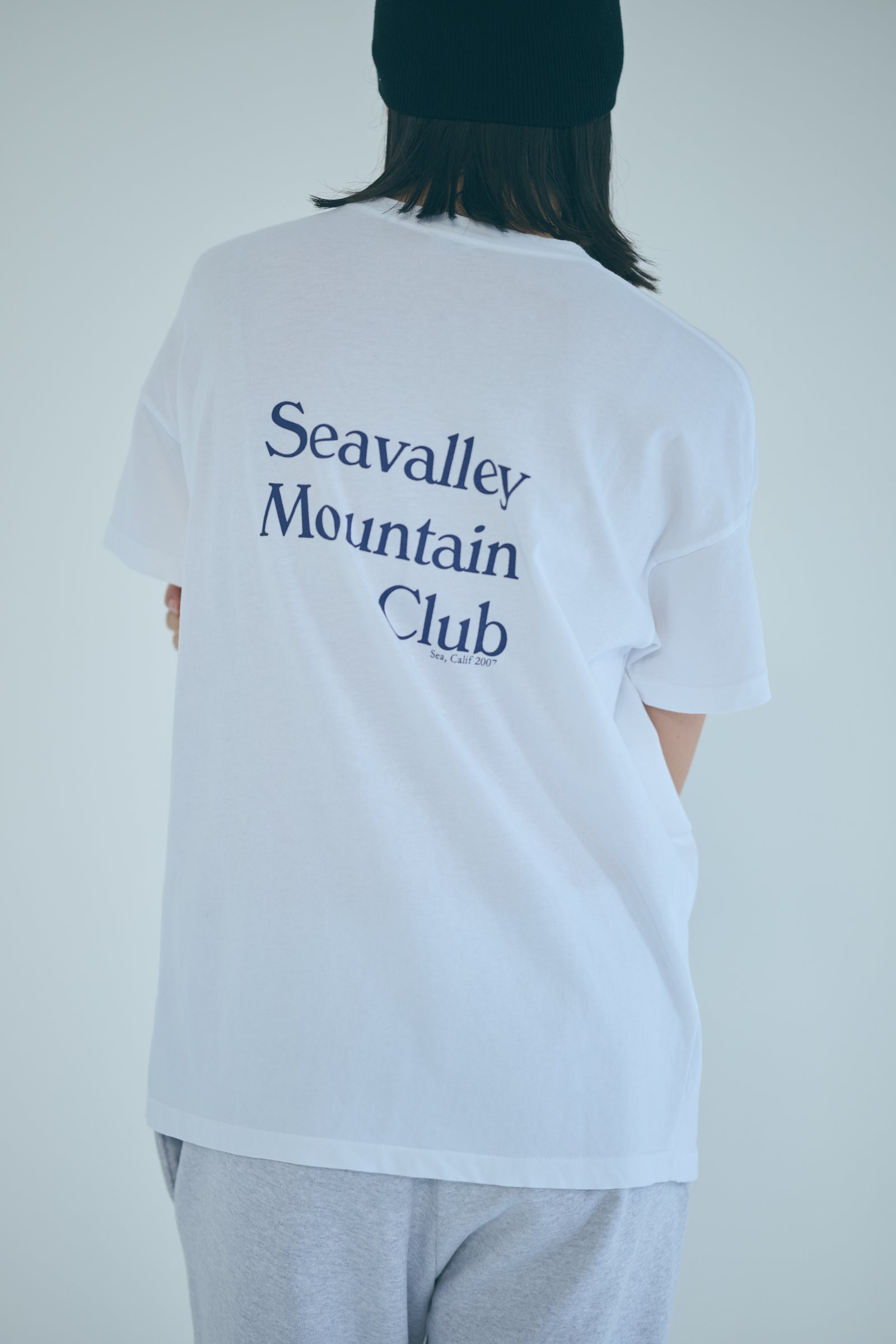Seavalley Mountain Club BACK PRINT POCKET TEE – SEA