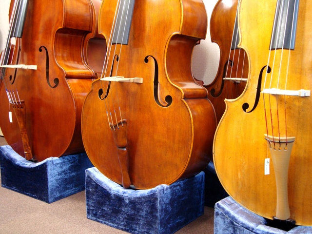 木製バススタンド - ゼーレ弦楽器工房