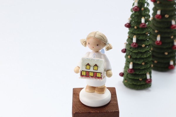 天使とザイフェンの天使 – ドイツ・ザイフェンの木のおもちゃ seiffen