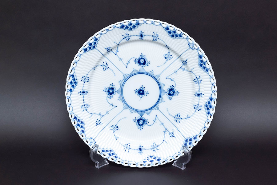 ロイヤル・コペンハーゲン ブルーフルーテッドフルレース 27cmプレート