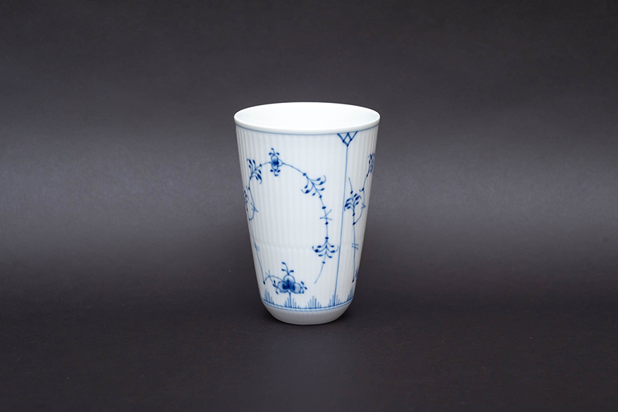 ロイヤル・コペンハーゲン ブルーフルーテッドプレイン フリーカップを