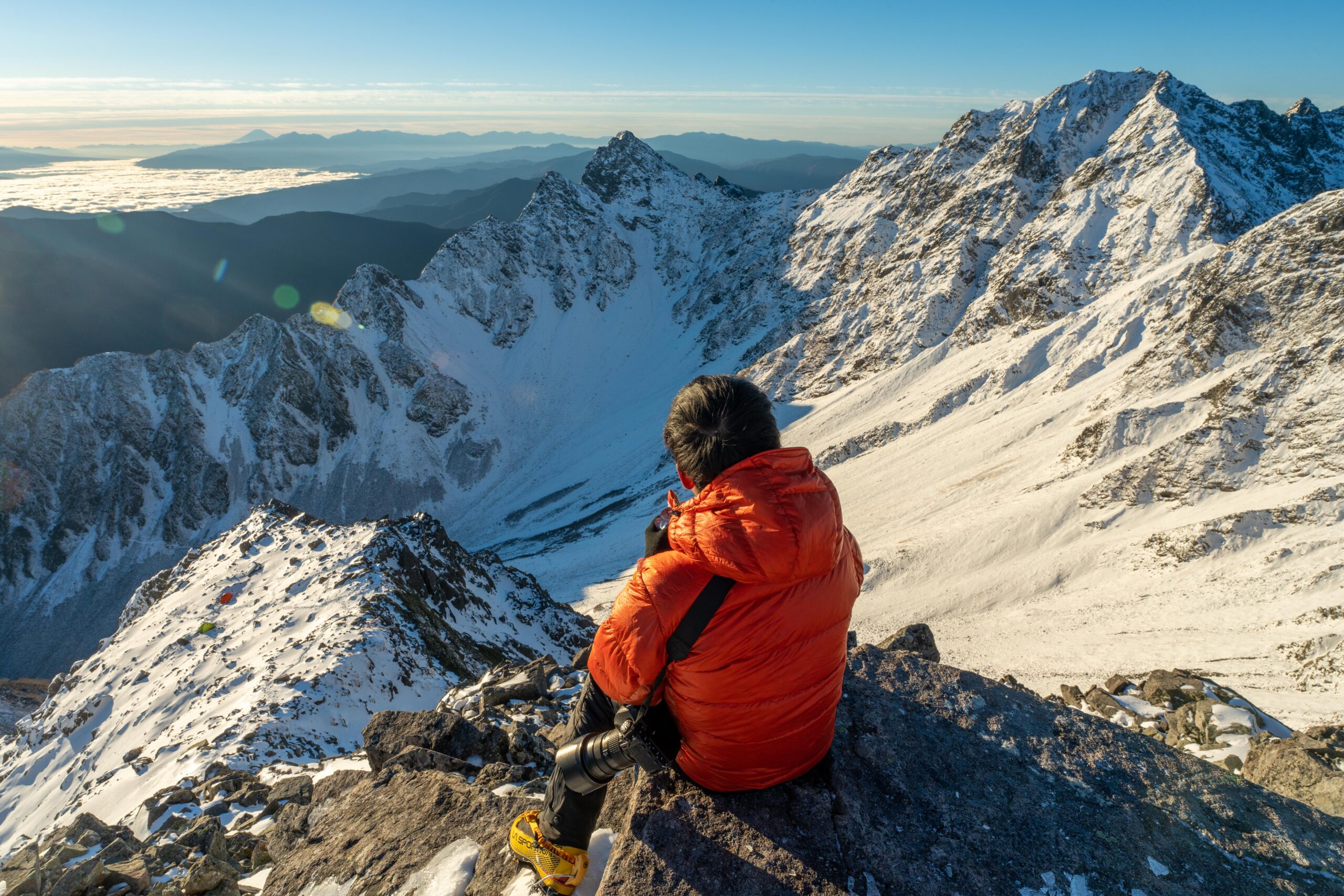 登山道具レビュー】冬山におすすめのダウン！モンベル「アルパイン