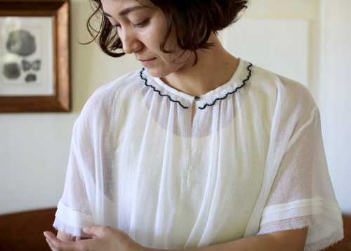 ミナ ペルホネンfog net ハーフスリーブブラウス – white – | Shoka: