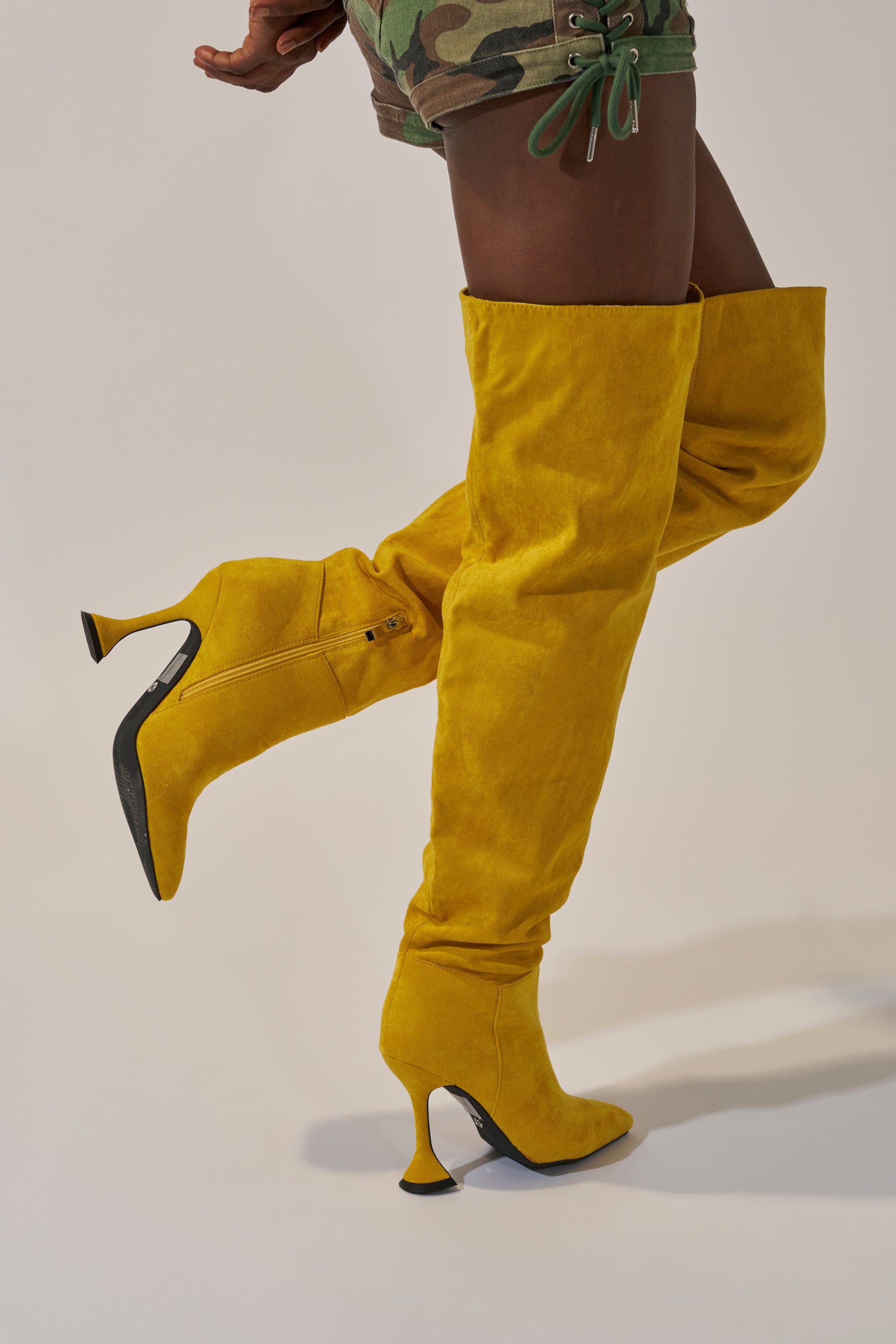 AZALEA WANG STEPHAN YELLOW FAUX SUEDE CHUNKY BOOT – AKIRA
