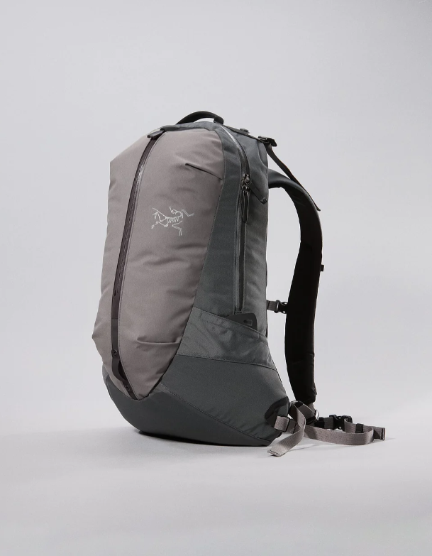 ARC'TERYX】Arro 22 Backpack再入荷👏 | 石井スポーツ/アークテリクス