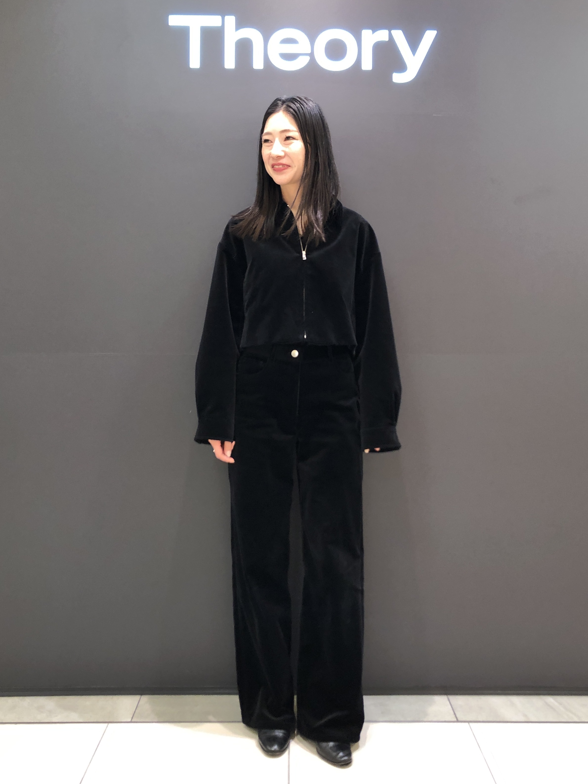 ベルベット素材で秋冬のお洒落を楽しもう！ | セオリー | 大丸札幌店