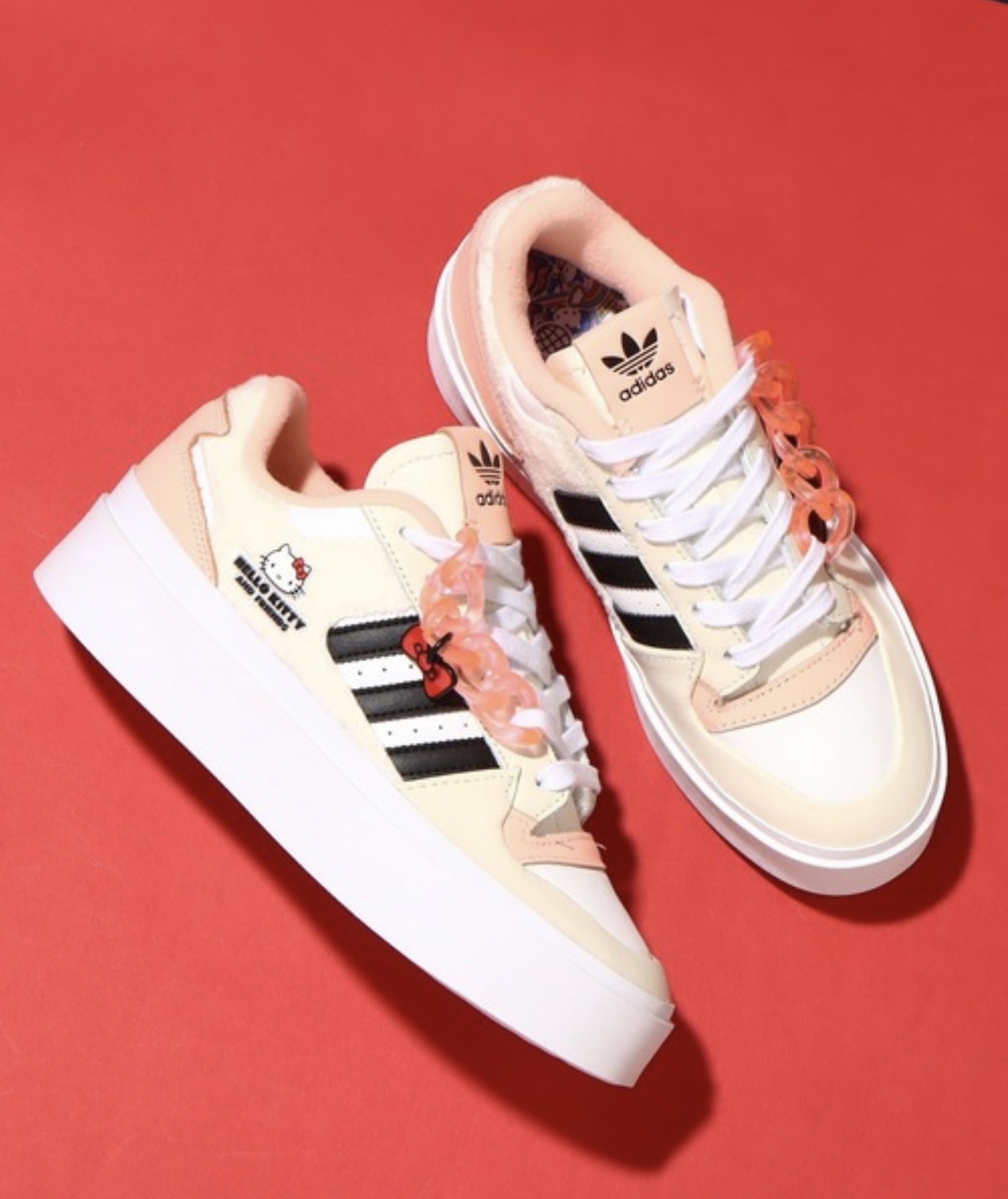 adidas Originalsとハローキティ＆仲間たちのコラボスニーカーが登場