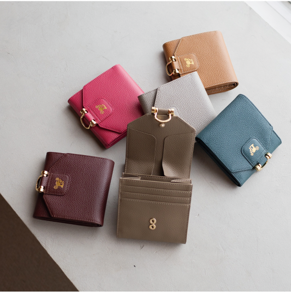 即完売する人気の二つ折り財布！ロトロに新色！ | アタオ | 大丸梅田店