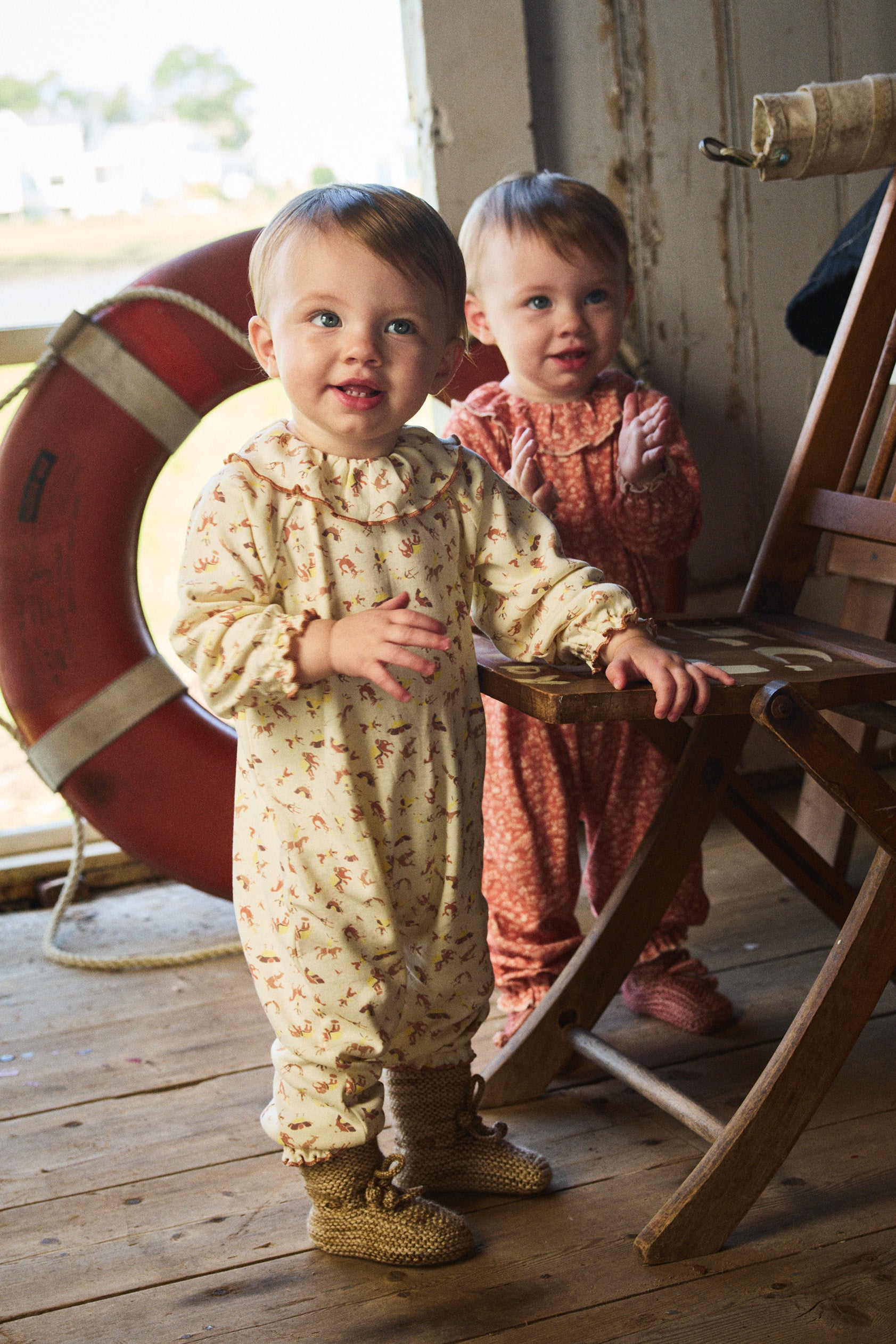 ロンパース・カバーオール Misha&Puff layette onesie ink circus