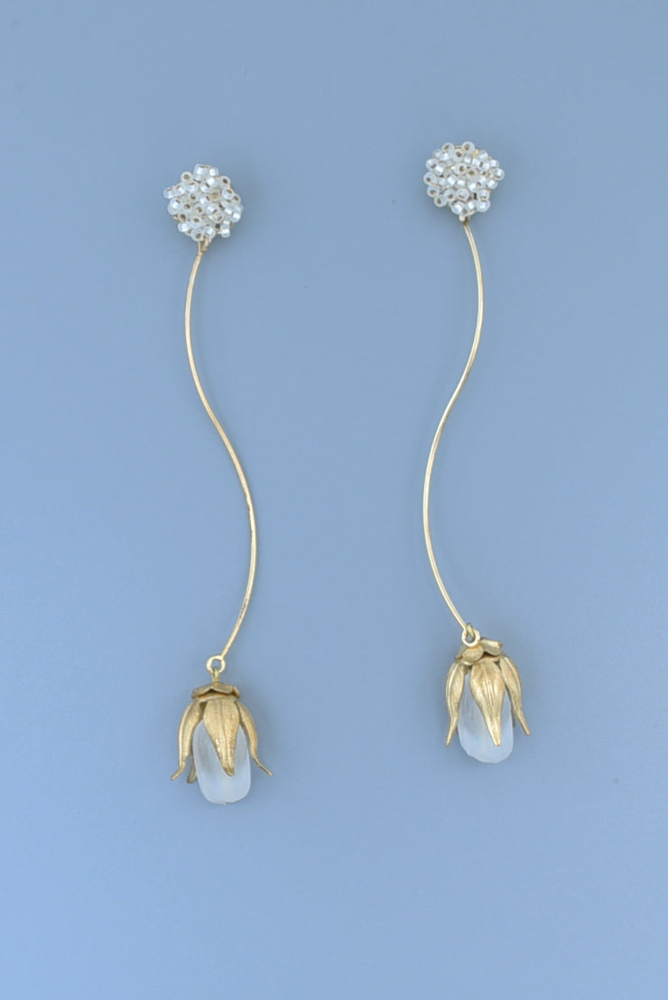 sweet pea bouquet earring – monshiro official web site