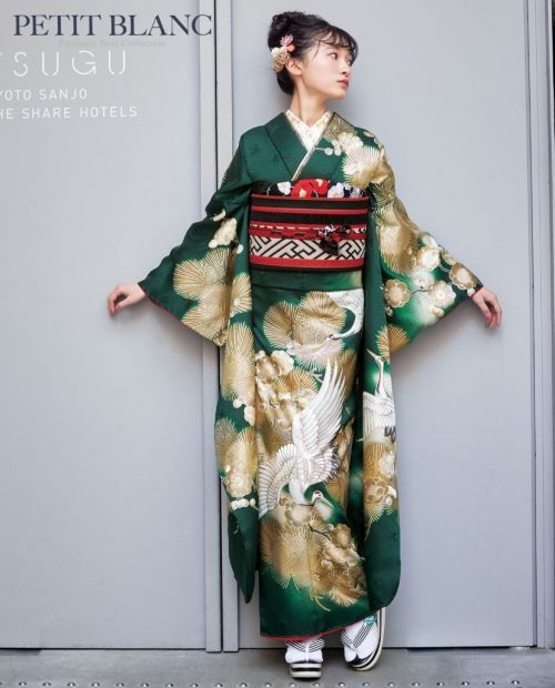 プチブラン 古典振袖（緑／鶴柄に金彩）23025 ｜おりえん