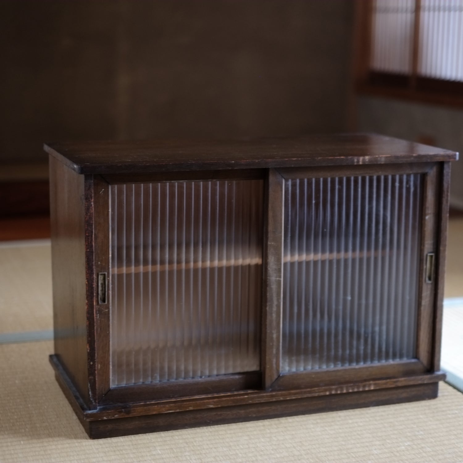 時代 モールガラス戸棚 食器棚 水屋箪笥 （大正-昭和） – 逢季荘