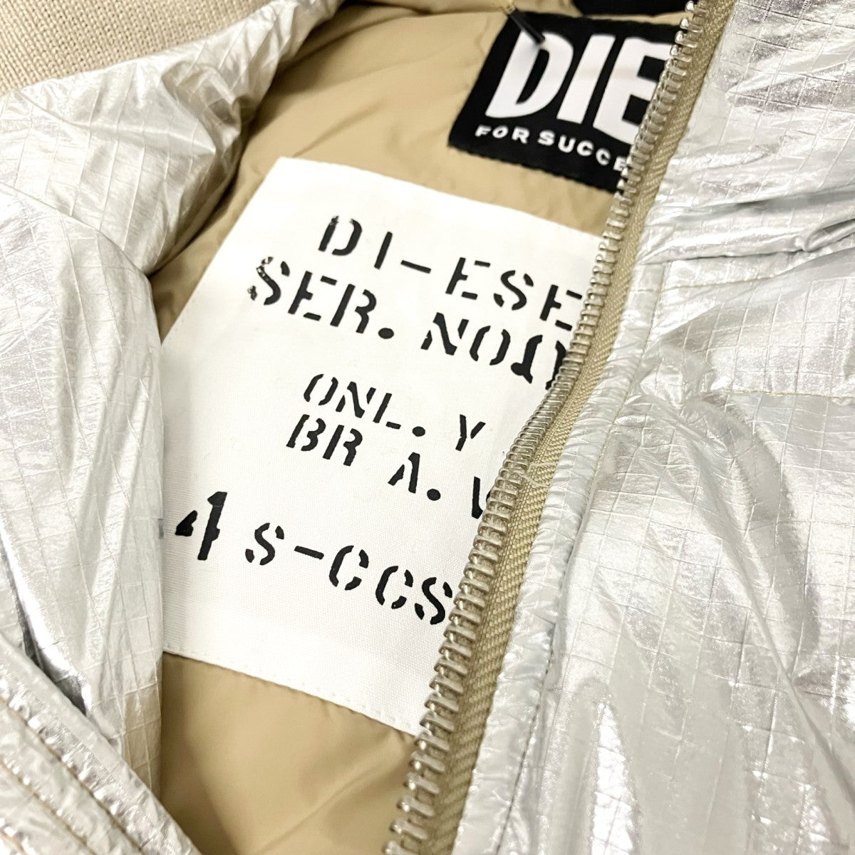 DIESEL(ディーゼル) ダウンジャケットA03145 W OLF A03145 W OLF