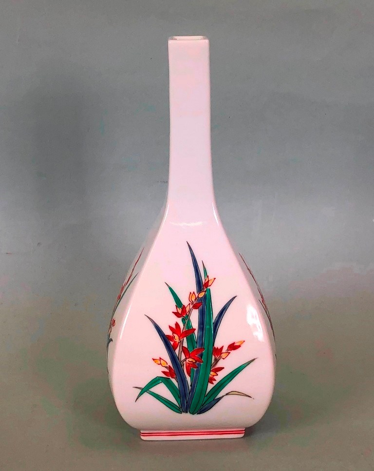 楽天市場】酒井田柿右衛門（十三代） 「錦 菊鳥文 花瓶」 共箱 : 小野画廊