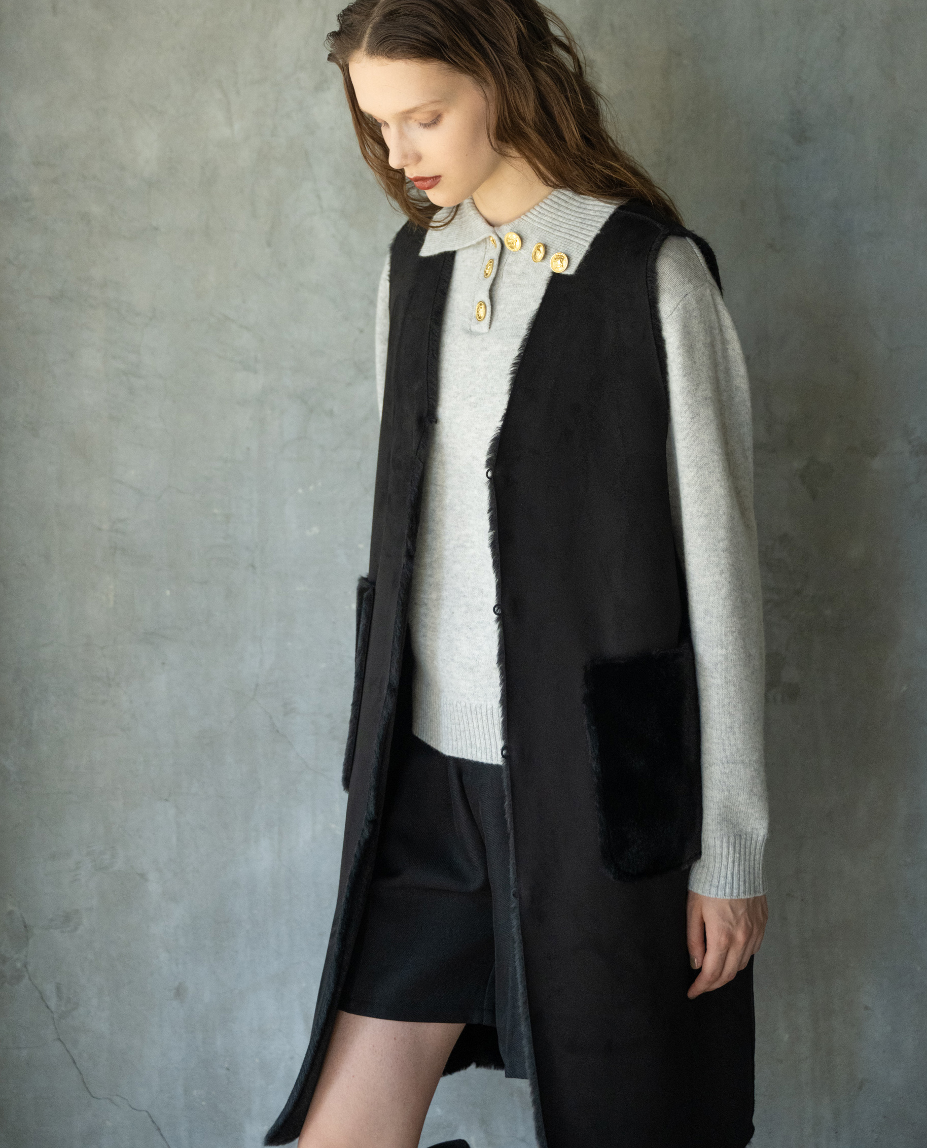 スエード調ボアリバーシブルジレ【リバーシブル】 - YEVS