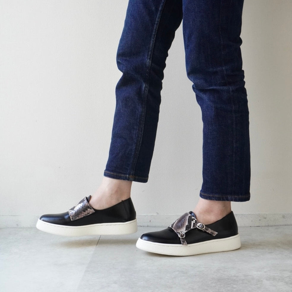 z-552py 受注限定 ダブルモンクストラップスニーカー／パイソン