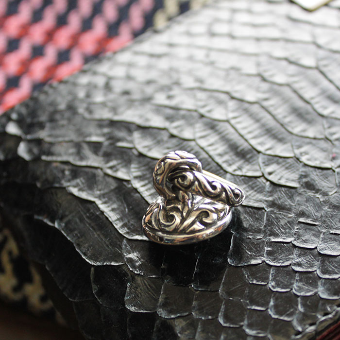 ウォレットチェーン ドロップハンドル /シルバー925/唐草リリー/レザー