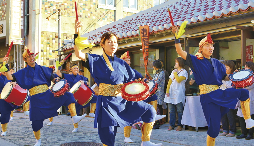 沖縄 エイサー用 締太鼓 バチつき 太鼓 直径30cm 琉球太鼓 : 楽器の