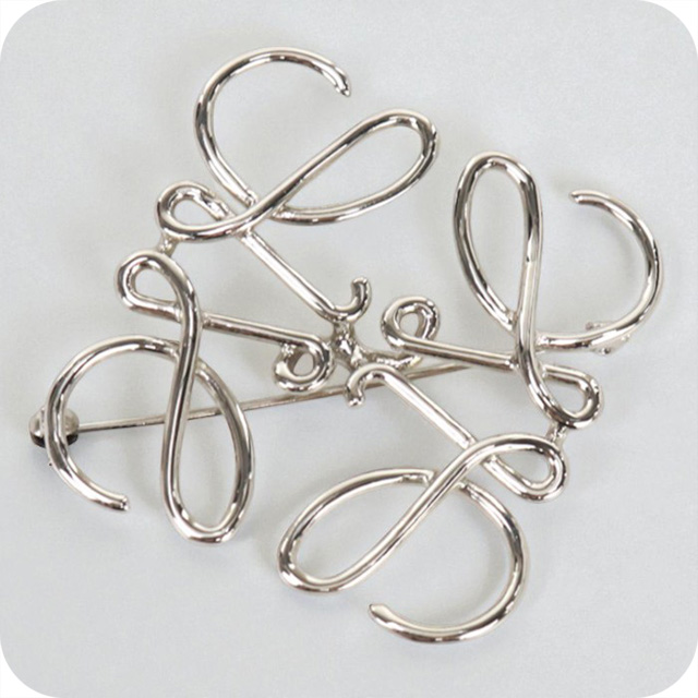 LOEWE（ロエベ） 中古 ブローチ レディース ブランド アナグラム