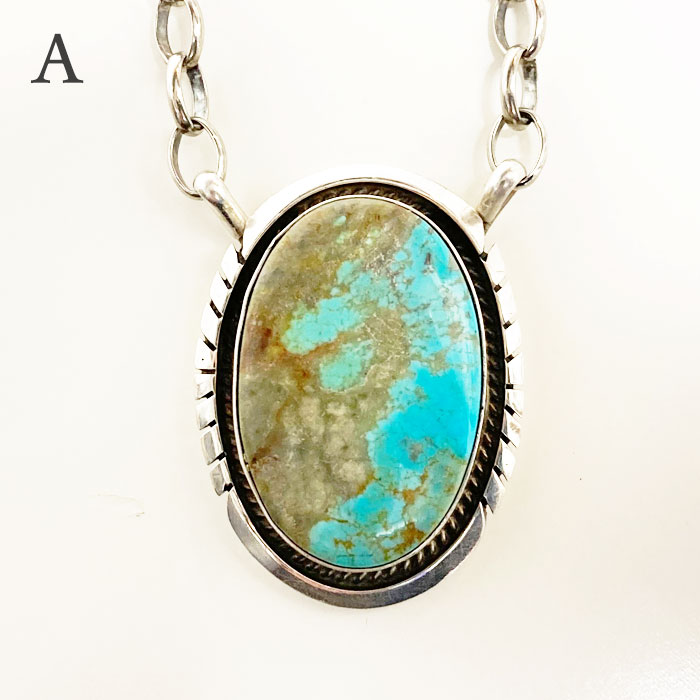 インディアンジュエリー ナバホ キングマンターコイズ ペンダント