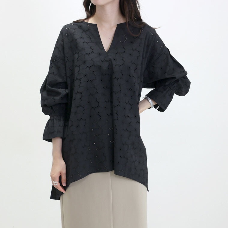 Aletta vita ブラウス カットワークレース 刺繍 フラワーキーネック