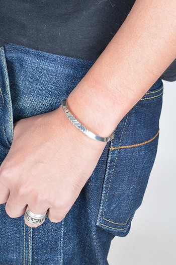 NORTH WORKS（ノースワークス） 立体バングル エッジパターン