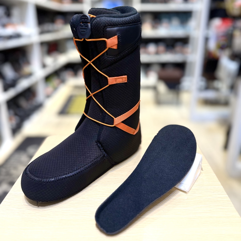 24-25 THIRTYTWO SHIFTY BOA カラー:BLACK 28cm サーティーツー