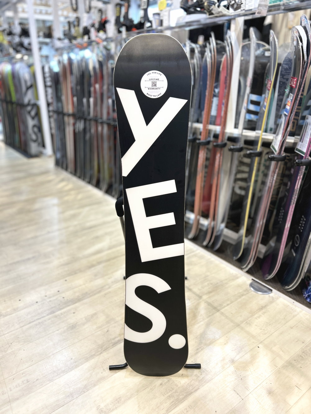 ラスト1点】メンズ スノーボード 板 型落ち YES BASIC ソール:BLK