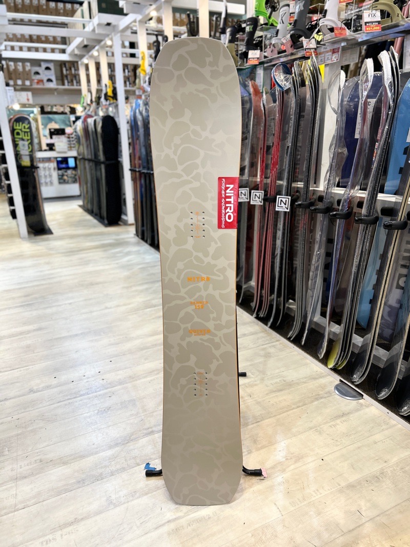 即納】メンズ スノーボード 板 159cm NITRO BANKER ナイトロ バンカー