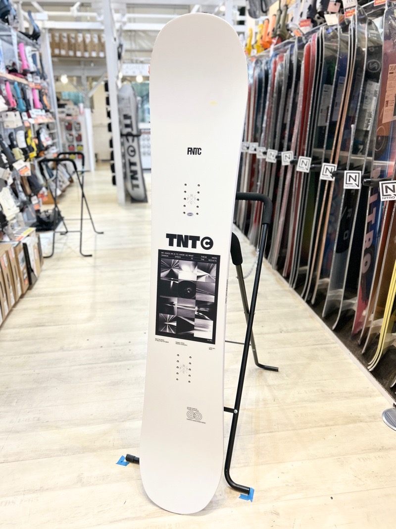 50％OFF メンズ スノーボード 板 型落ち FNTC TNT C WHITE 147cm