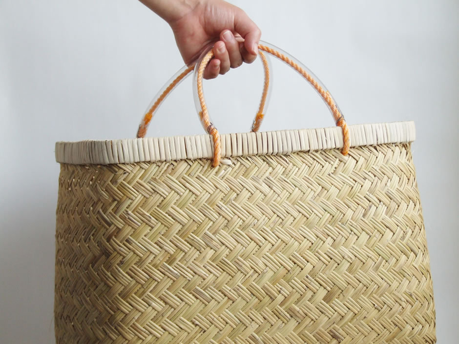 岩手県鳥越地区の竹細工 スズ竹 篠竹 市場かご 尺四 W44cm ビニール