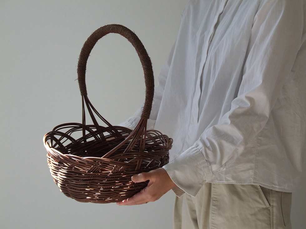 沖縄県 今帰仁村のわらび細工 わらび 縄巻手付かご 32×28 : おまめ