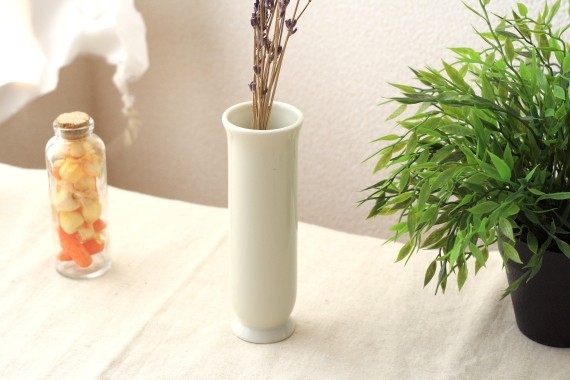 細長い花瓶 国産 美濃焼 テーブルを彩る一輪の花に陶器 一輪差し 花入