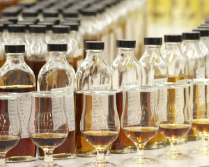 響 ジャパニーズハーモニー ウイスキー サントリー ジャパニーズ